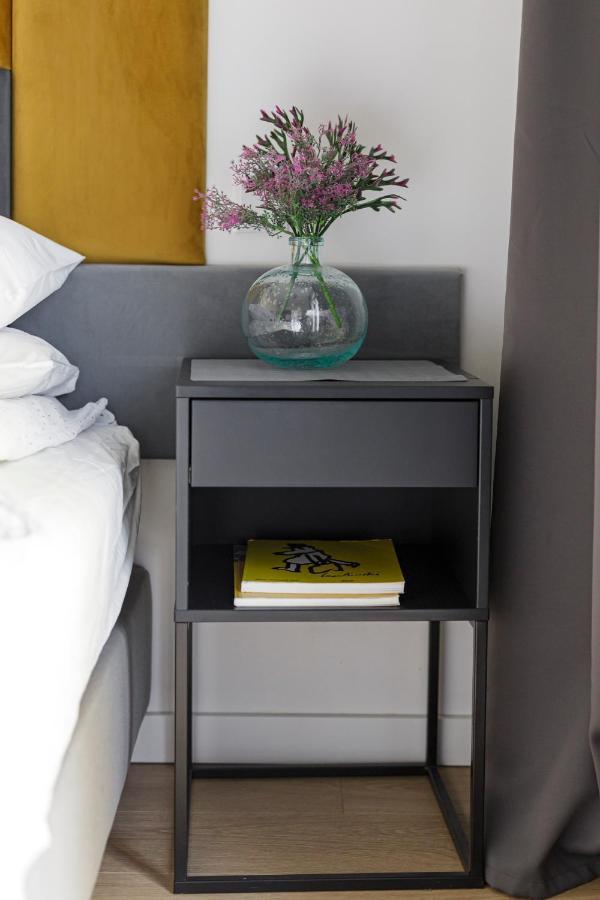 פוזנן Homewell Apartments Zelazko מראה חיצוני תמונה