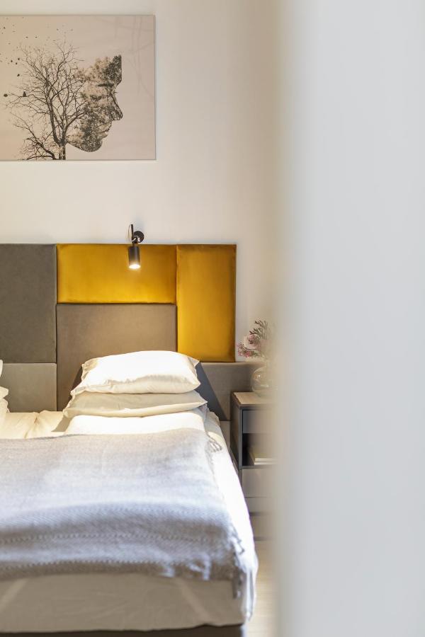 פוזנן Homewell Apartments Zelazko מראה חיצוני תמונה