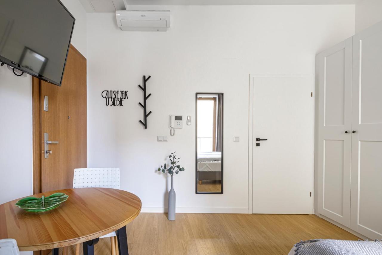 פוזנן Homewell Apartments Zelazko מראה חיצוני תמונה