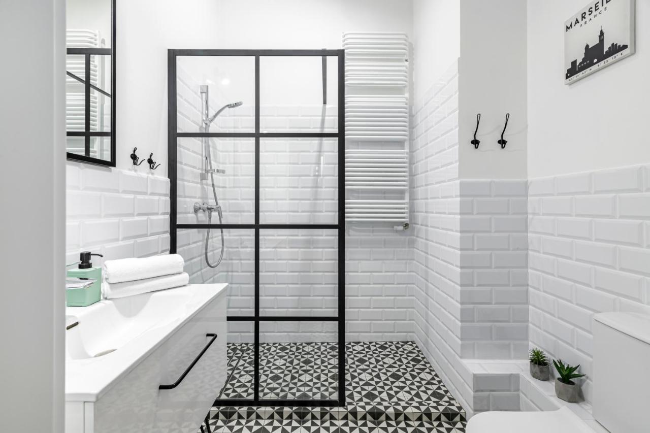 פוזנן Homewell Apartments Zelazko מראה חיצוני תמונה